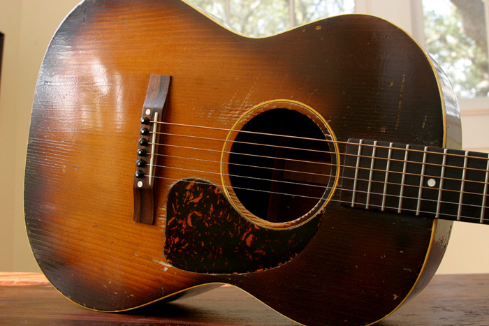 1946 or 1947 Gibson LG-2 - Vintage American Guitar